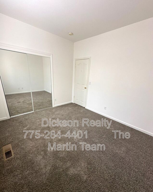 Building Photo - 2662 Pride Dr