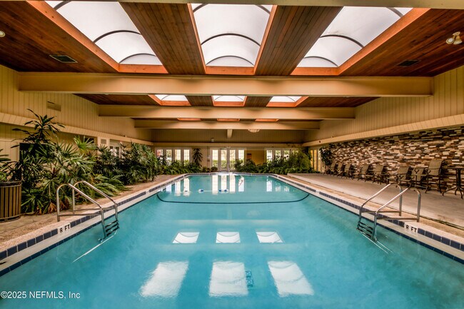 Building Photo - 6561 Mission Ct