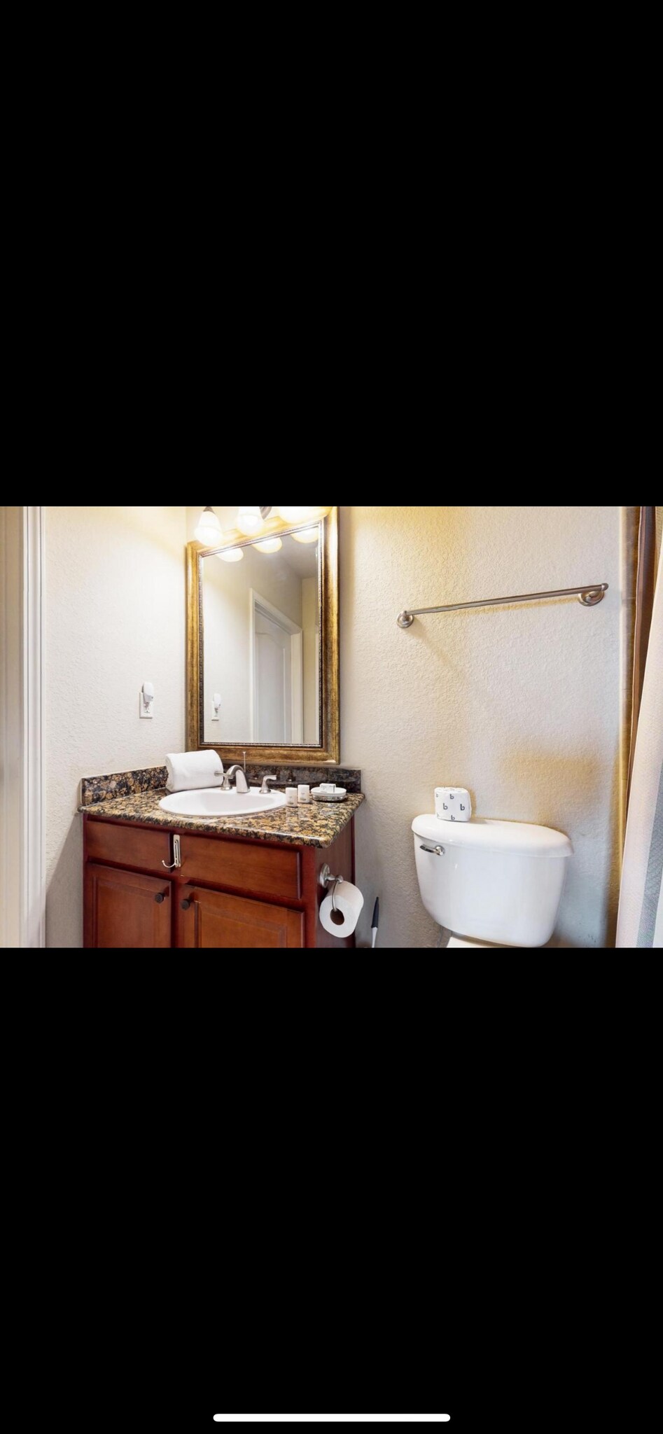 Building Photo - 901 Charo Pky