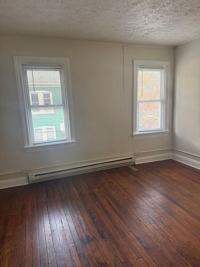 Building Photo - 20-22 Elizabeth St