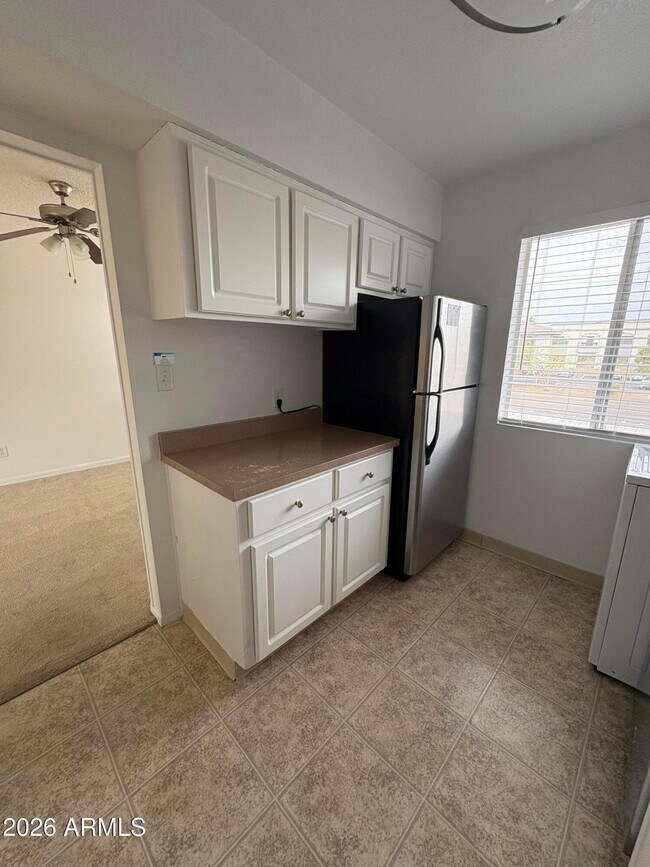 Building Photo - 7141 N 16th St