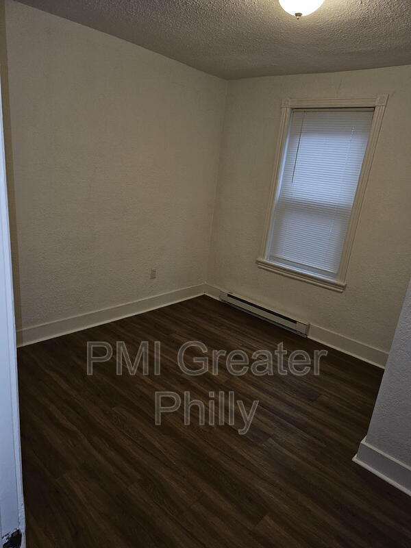 Building Photo - 2334 Orthodox St