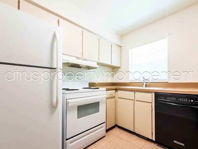 Building Photo - Rarely Available 1/1 at McLean Apartments in College Park!