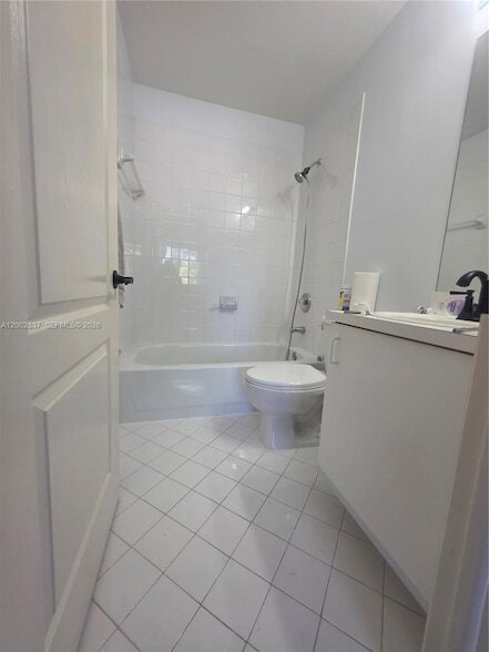 Building Photo - 14055 SW 120th Ct