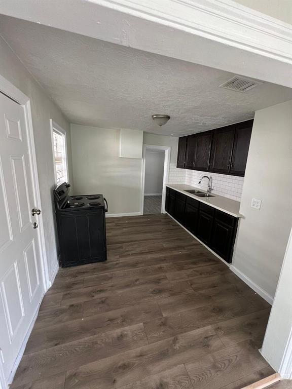 Building Photo - 2628 4th Ave