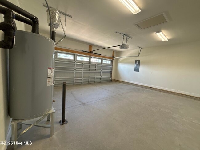 Building Photo - 208 Penster Ct