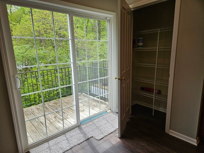 Building Photo - 3403 Decker Ridge Dr