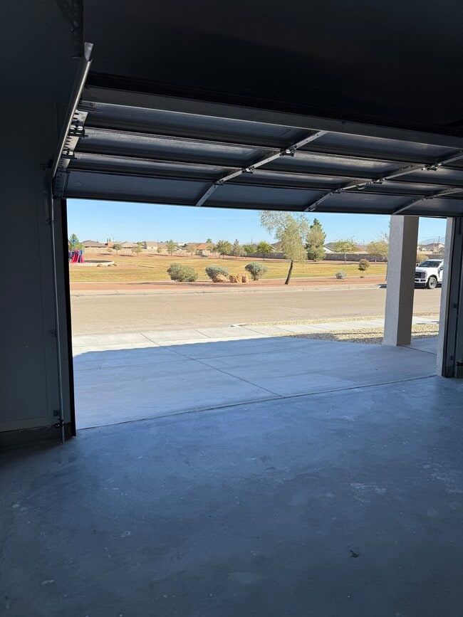 Building Photo - 14406 Smokey Point Dr