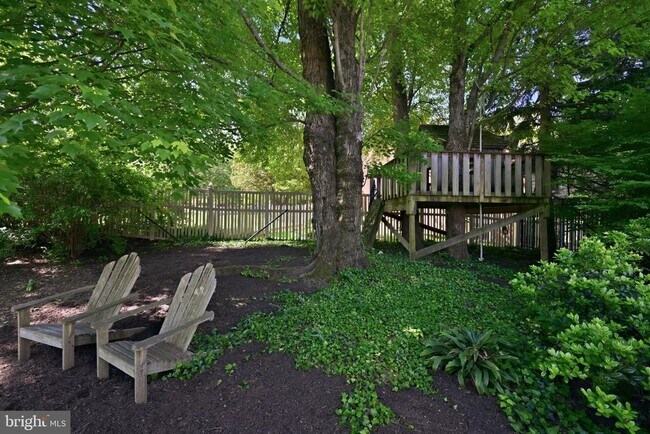 Building Photo - 2800 Greenvale St