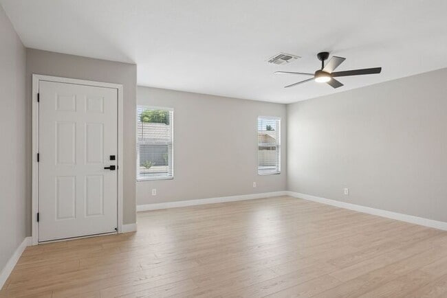 Building Photo - 40130 N Costa Del Sol Dr