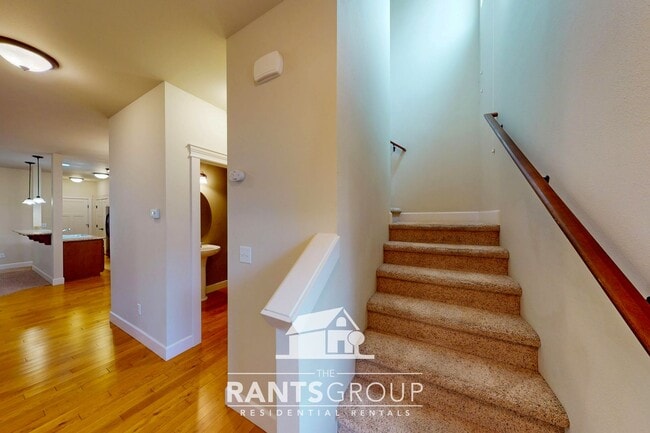 Building Photo - Spacious 3-Bedroom Home in Lacey's North T...