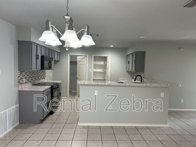 Building Photo - 7405 Emerywood Ln
