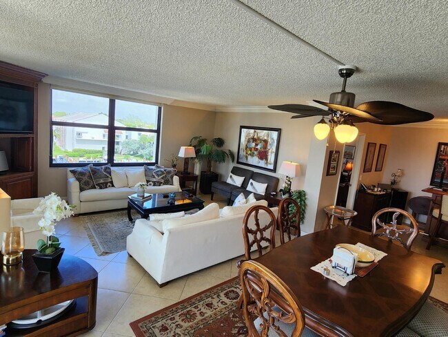 Building Photo - 4748 S Ocean Blvd