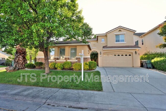 Building Photo - 2040 San Esteban Cir