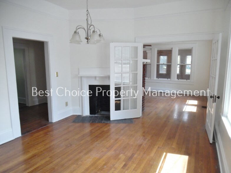 Building Photo - 1903 S-4-359