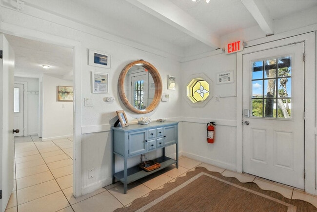 Building Photo - 62 Ocean St