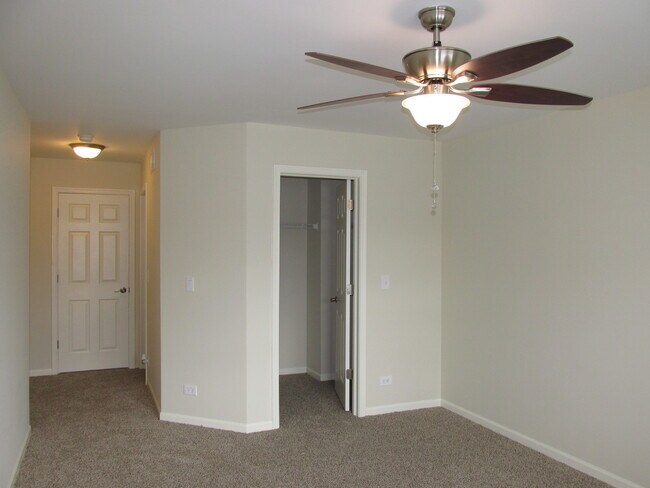 Building Photo - 32461 Rushmore Ave