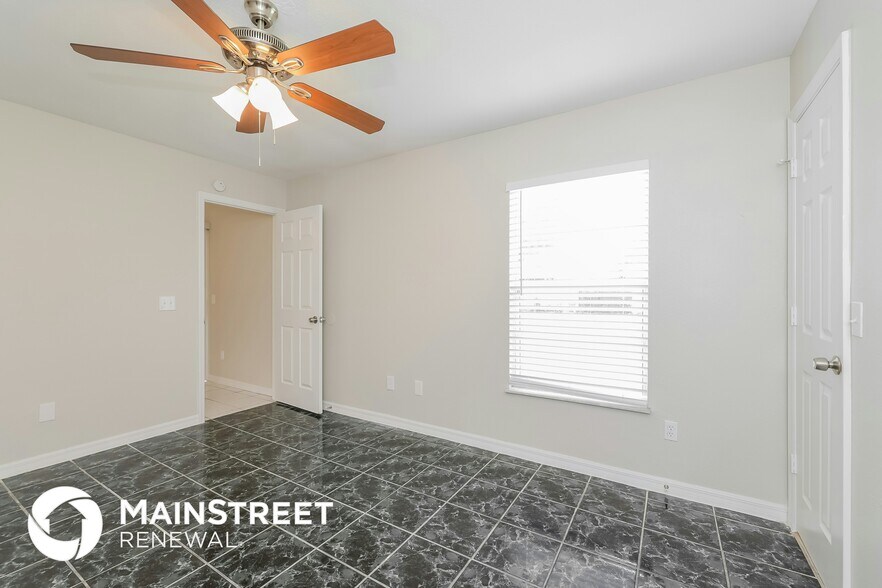 Building Photo - 807 Savona Pl