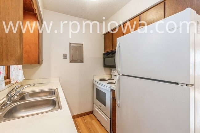 Building Photo - 209 Todd Cir