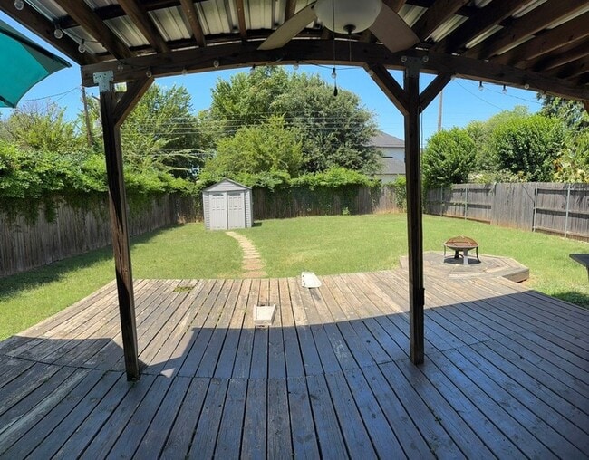 Building Photo - 4516 Pershing Ave