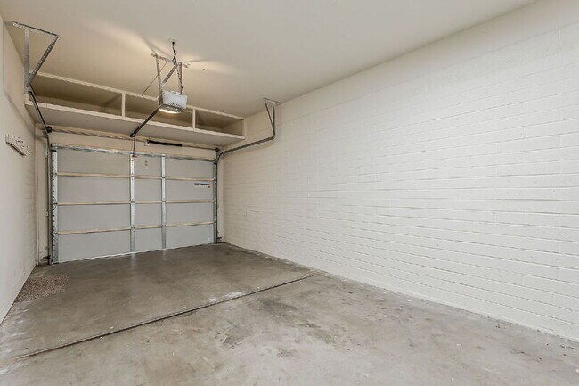 Building Photo - 4328 E Capri Ave