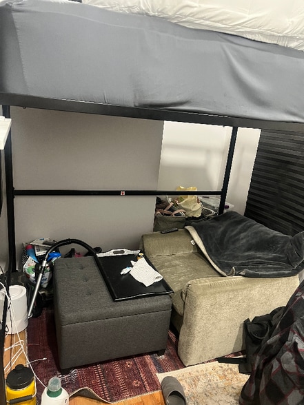 Building Photo - 75 Woodbine St