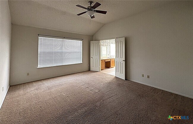 Building Photo - 607 Ottawa Dr