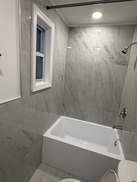 Building Photo - 189 Sheridan Ave