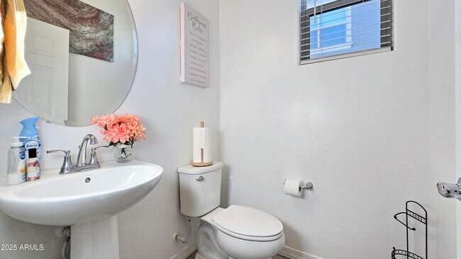 Building Photo - 4242 S 58th Dr