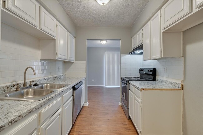 Building Photo - 3959 N Garland Ave