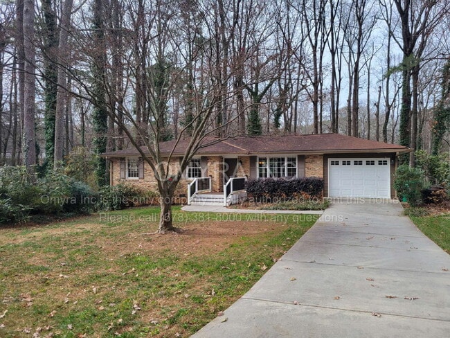 Building Photo - Lovely 4 Bedroom Home in Atlanta!
