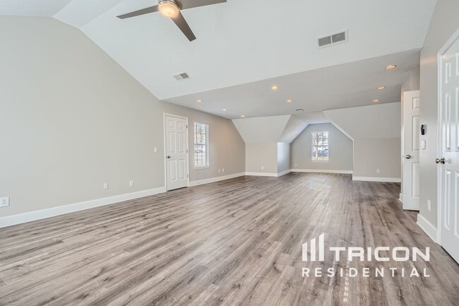 Building Photo - 4550 Talon Way