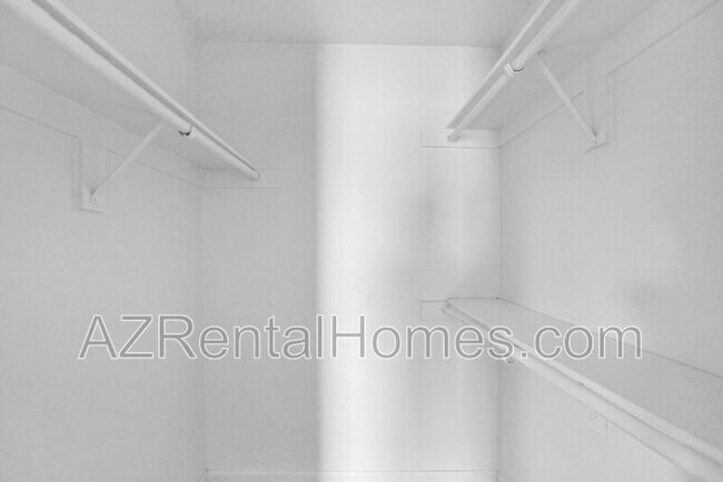 Building Photo - 4354 N 82nd St