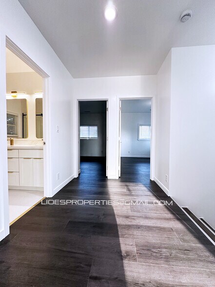Main hallway - 2417 14th Ave S