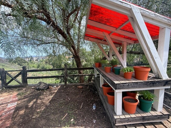 Building Photo - Pet-Friendly Hillside 4BR Home with New Flooring | Newbury Park