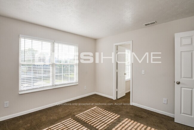Building Photo - HOME FOR RENT!!