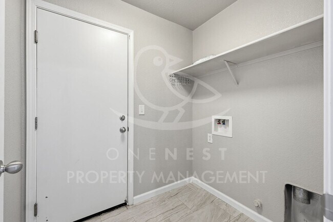 Building Photo - 1444 Minories Dr