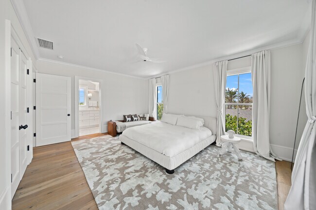 Building Photo - 5525 Jimmy Buffett Mem Hwy