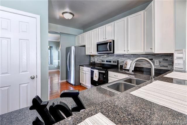 Building Photo - 5845 Nandina Cir