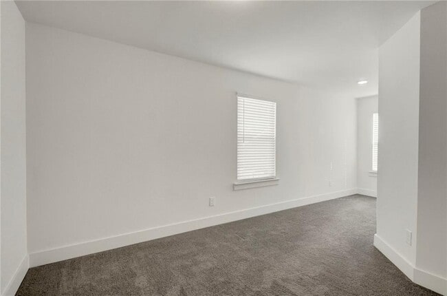 Building Photo - 1903 Plainsboro Dr