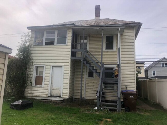 Building Photo - 3300 N Main St