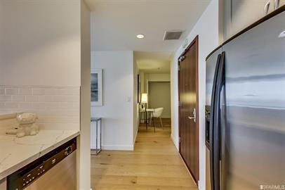 Building Photo - A beautiful  1 Bedroom 1 Bathroom at the B...