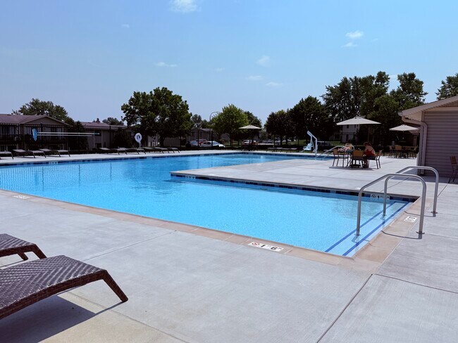 Building Photo - 1335 Gifford Ct