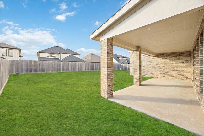 Building Photo - 2215 Falling Fig Ln