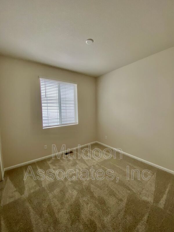 Building Photo - 8739 Scarborough Dr