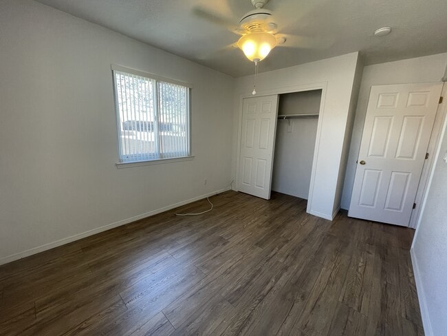 Building Photo - 2900 Vista Del Rey NE