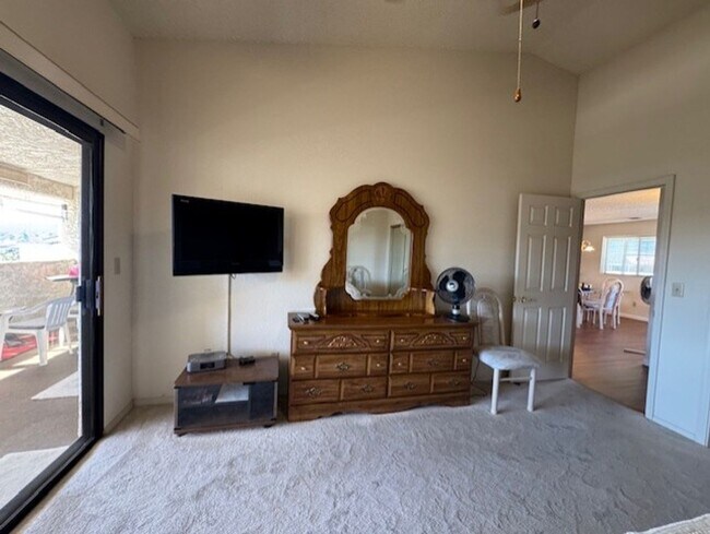 Building Photo - 1BR 1BA Winter Vacation Rental with River Views-RIVERVIEW BLUFFS