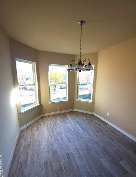 Building Photo - 220 E Byrd Blvd