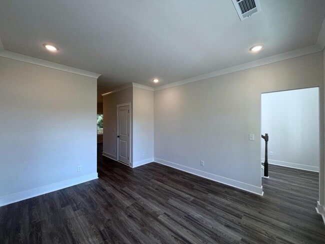 Building Photo - 4420 Whitetail Path Cove