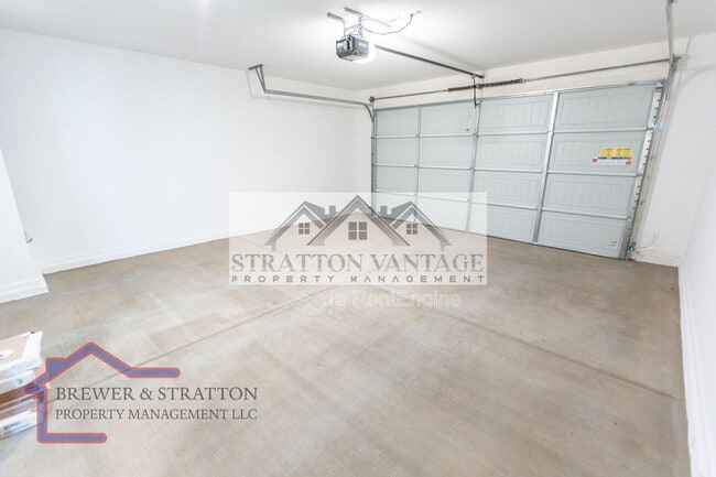 Building Photo - 2028 E Brooklyn Dr